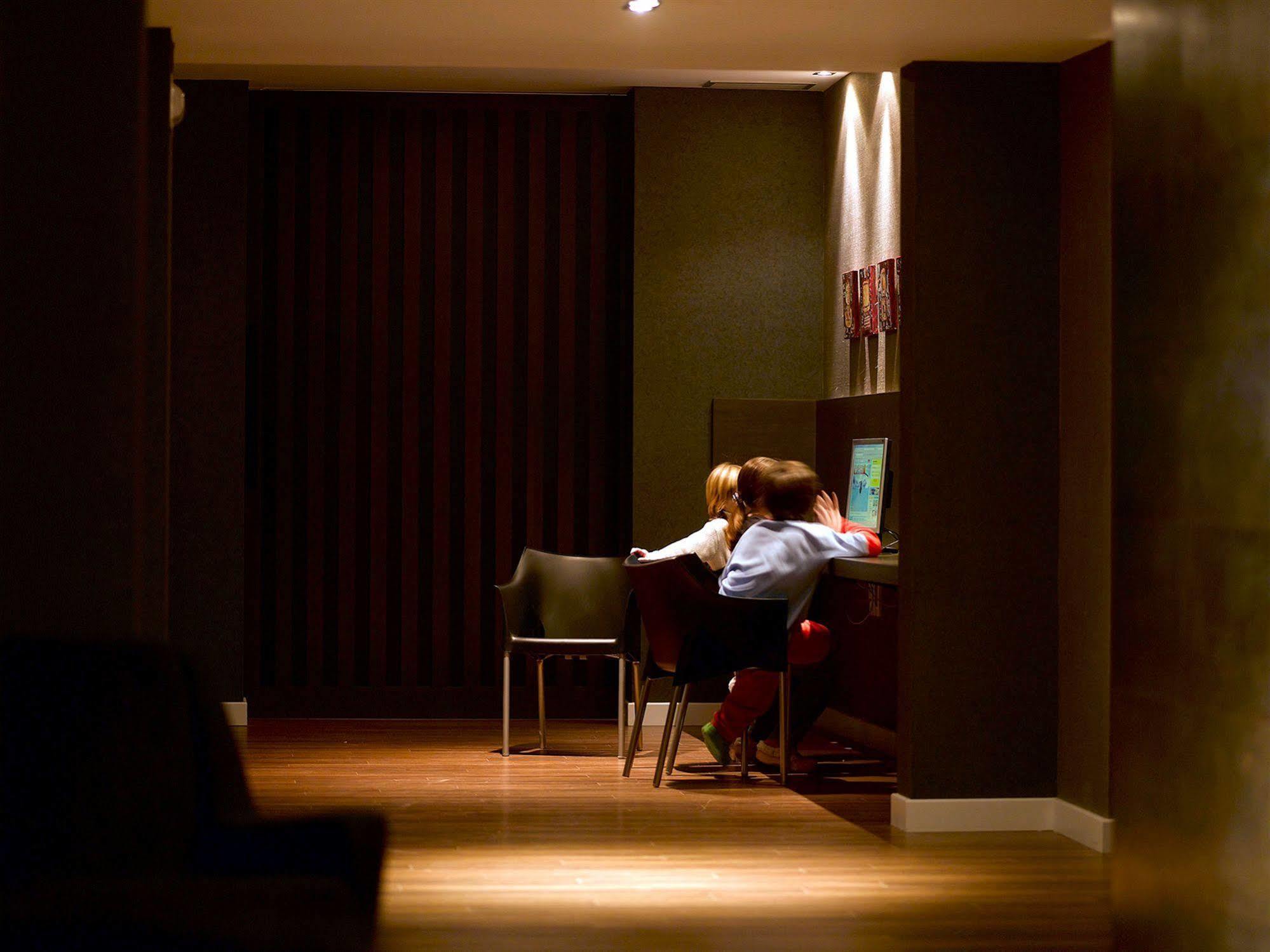 Hg La Molina Hotell Restaurang bild